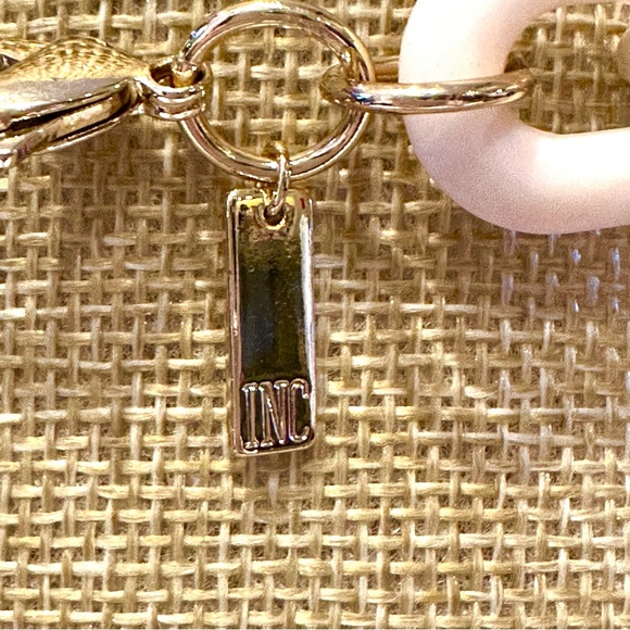 NWT INC Statement Necklace off-white / ivory open link resin / acrylic strand - Picture 10 of 11